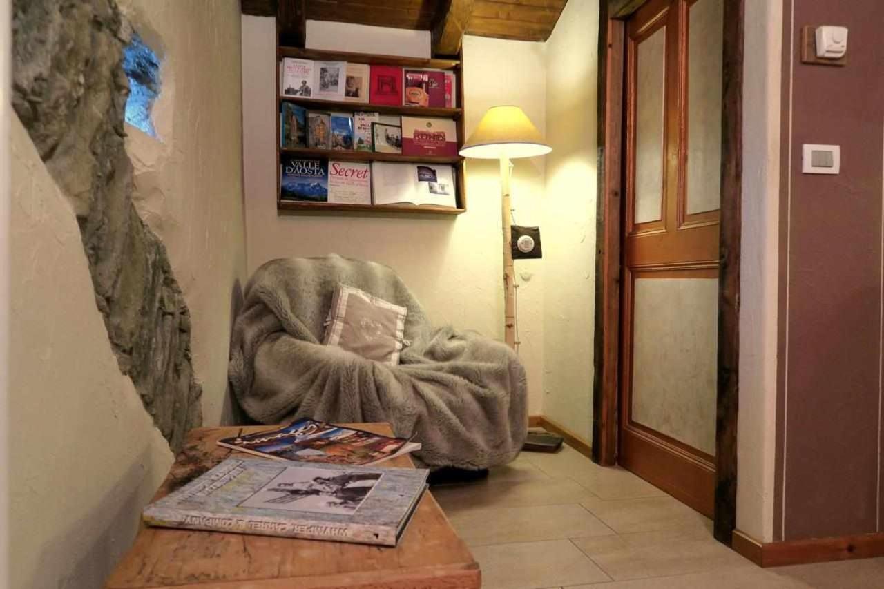 Romantica Suite Con Vasca Idromassaggio Aosta Ngoại thất bức ảnh