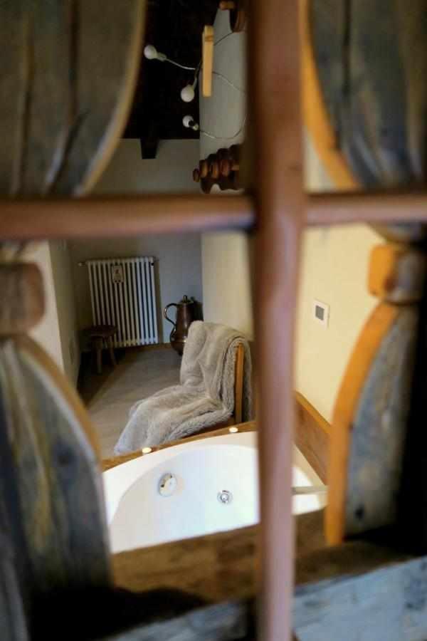 Romantica Suite Con Vasca Idromassaggio Aosta Ngoại thất bức ảnh