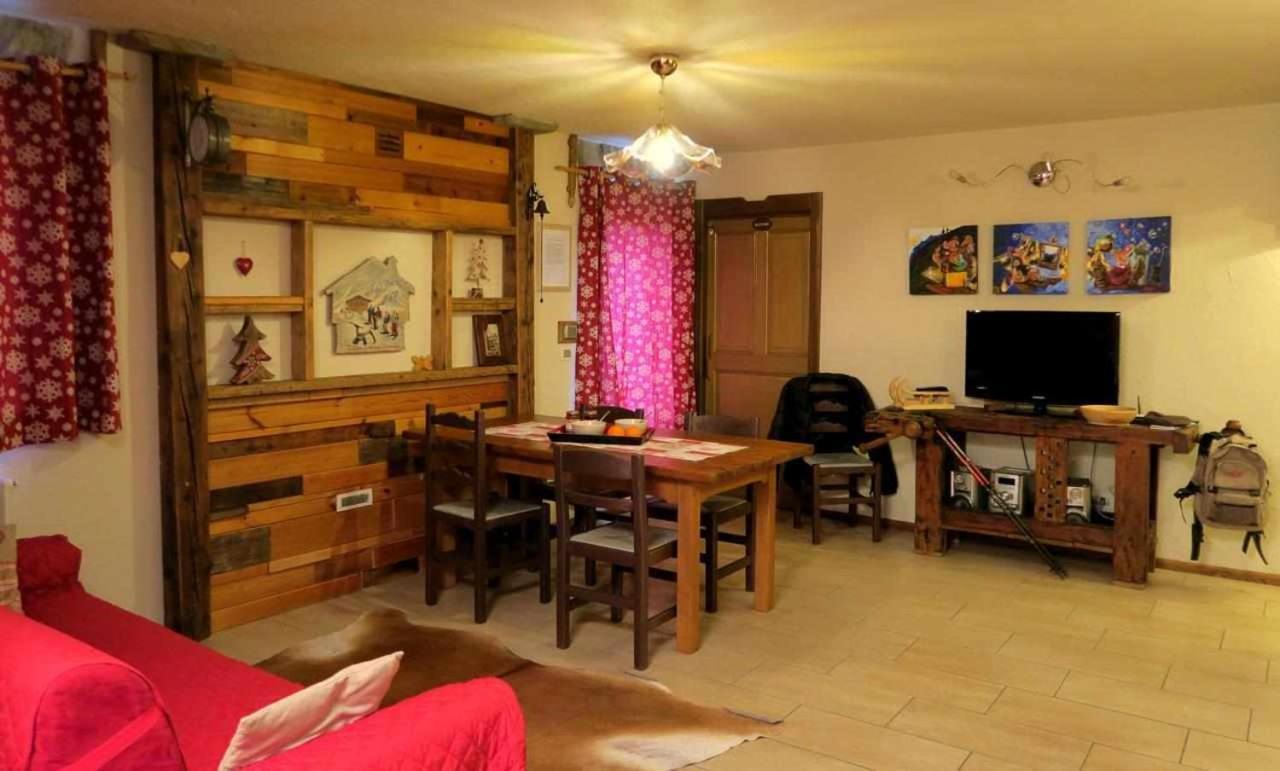 Romantica Suite Con Vasca Idromassaggio Aosta Ngoại thất bức ảnh