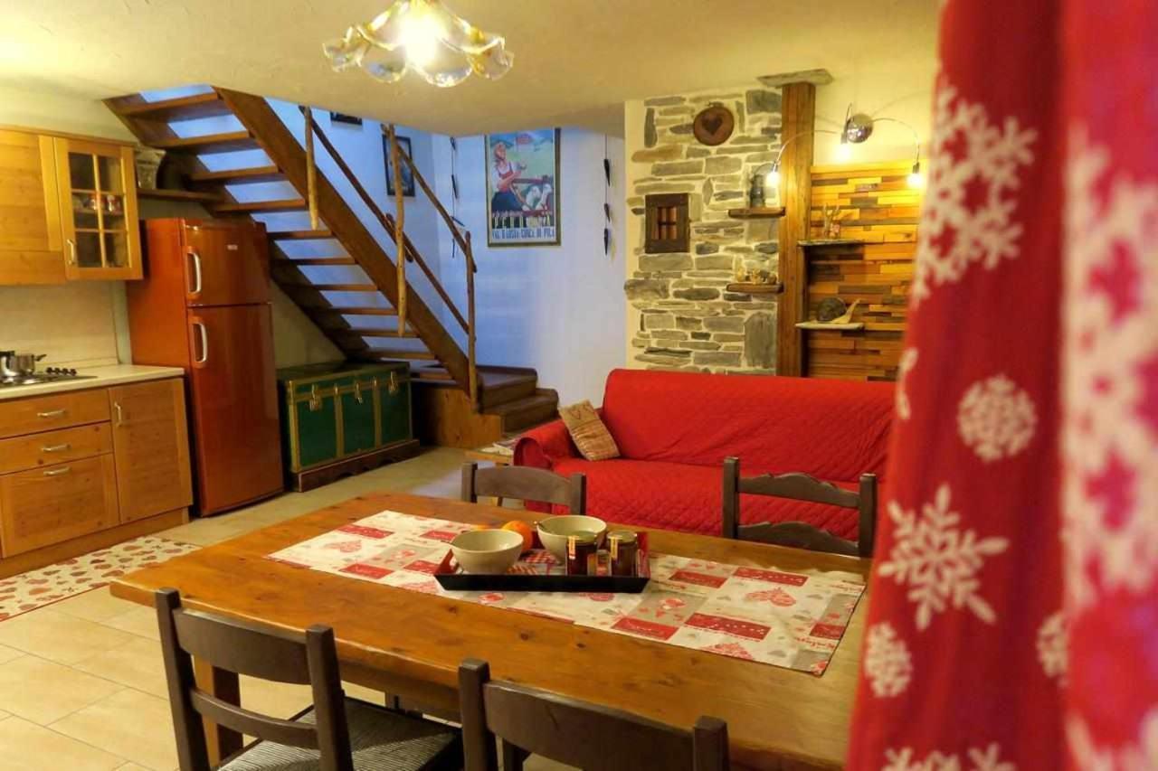 Romantica Suite Con Vasca Idromassaggio Aosta Ngoại thất bức ảnh