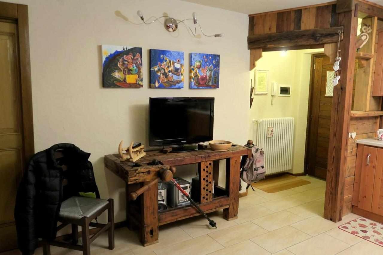 Romantica Suite Con Vasca Idromassaggio Aosta Ngoại thất bức ảnh
